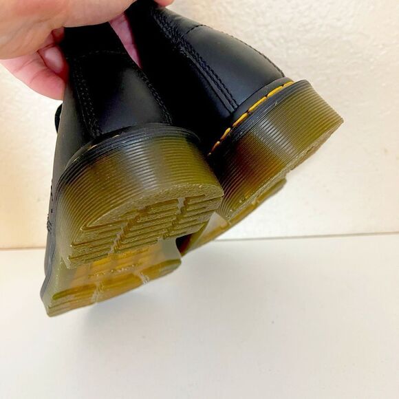 Doc Marten 1460’s Black Leather moto combat biker Boot 8 eyelet M7/W9. Unisex - Picture 11 of 13